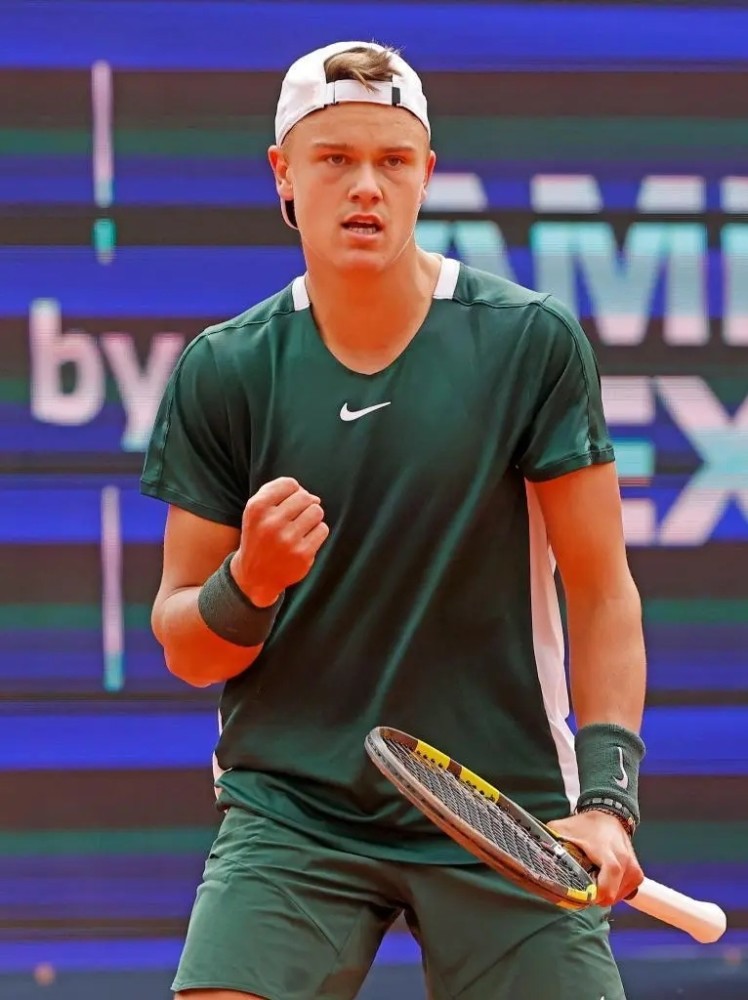 但更加内敛 但更加内敛