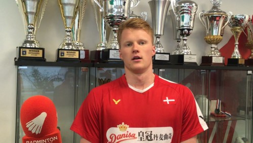 再加上两名 再加上两名