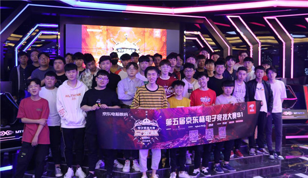 下的奇特解